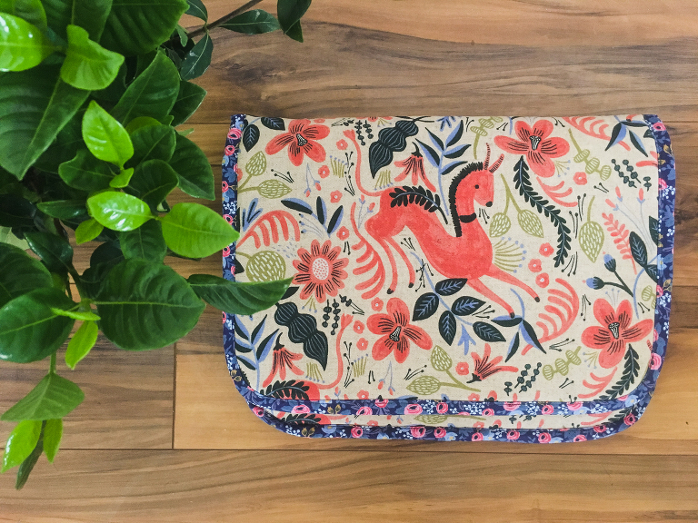 Free DIY custom laptop sleeve tutorial