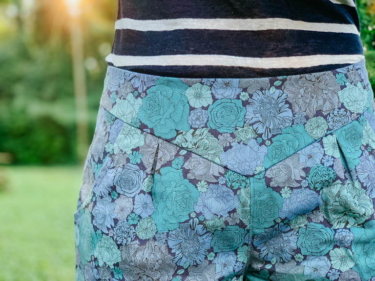 Deer and Doe Chataigne Shorts in Liberty Denim