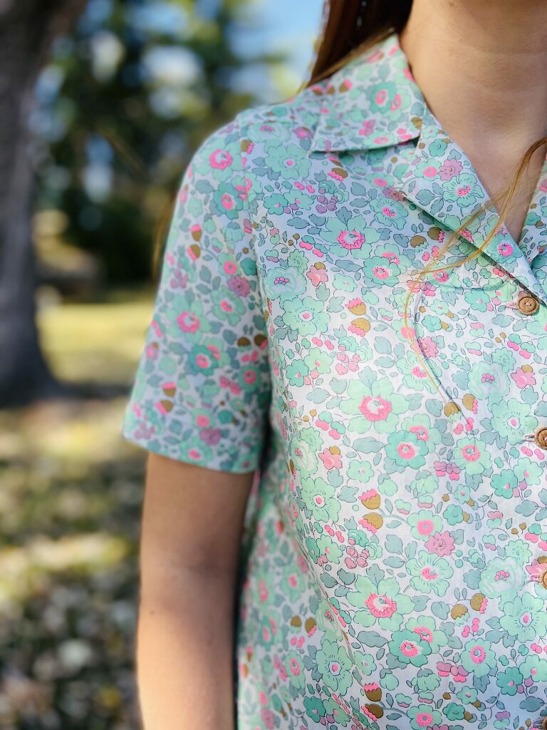 como collar shirt betsy seafoam neon pink